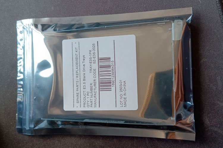 каретка-SSD-Lenovo-E3.S-7.5мм